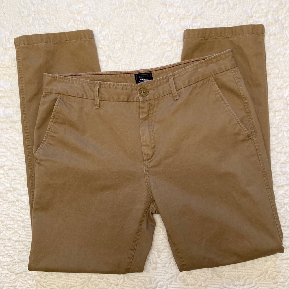 Men’s GAP Khakis